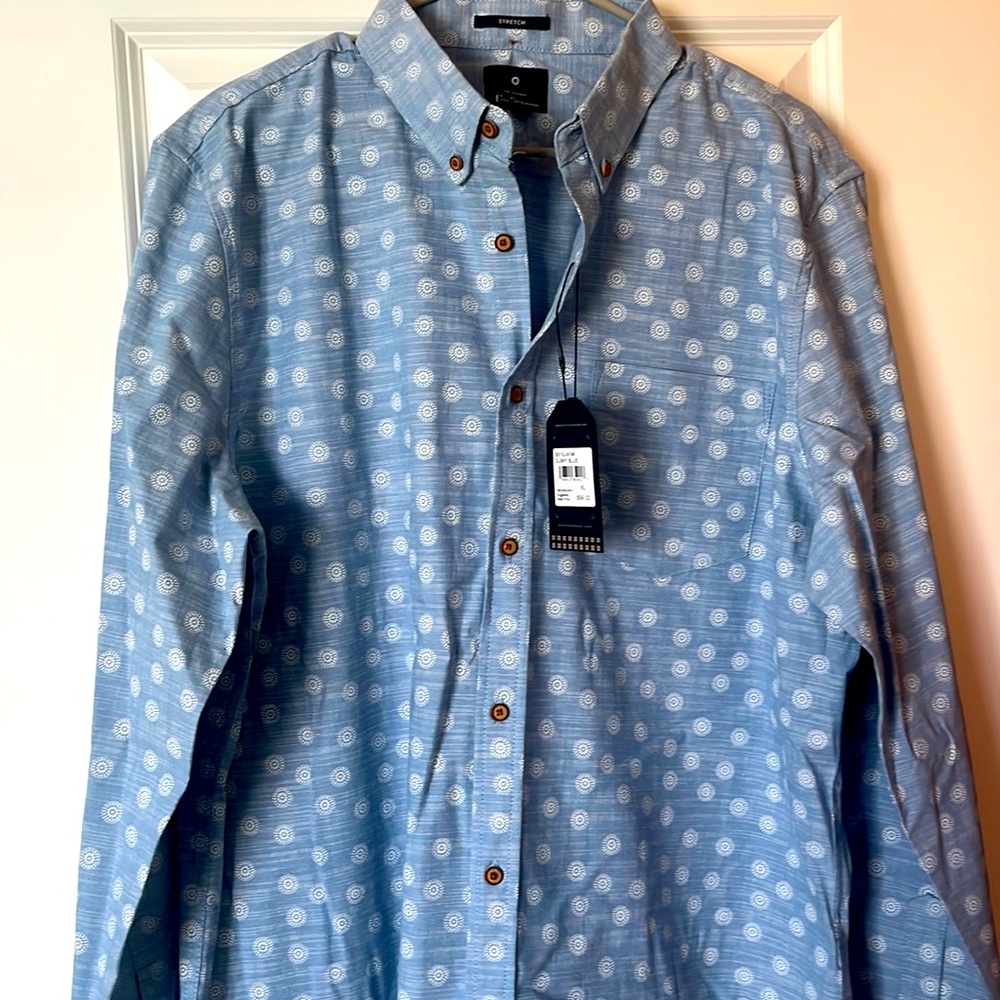 Ben Sherman XL Button Downed Men’s Shirt. 98% Cotton 2% Spandex. Color is Blue